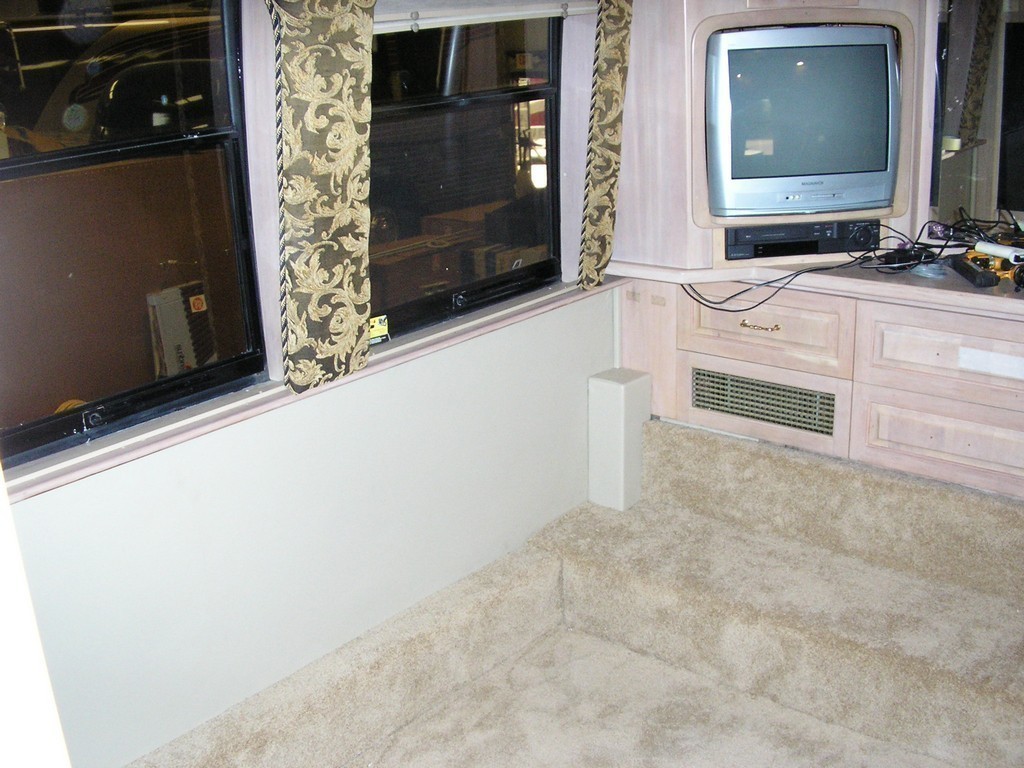 New Carpet and wall coverings on passenger side by Excalibur Coach - Floors - Prevost Motorhome - H3-45 - XL - XLII - Marathon - Country Coach