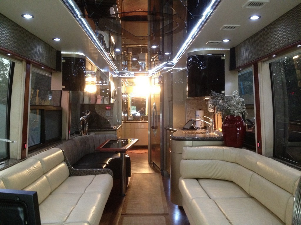 Prevost Salon remodeled by Excalibur Coach - Floor - Prevost Motorhome - H3-45 - XL- XLII - Marathon - Entertainer