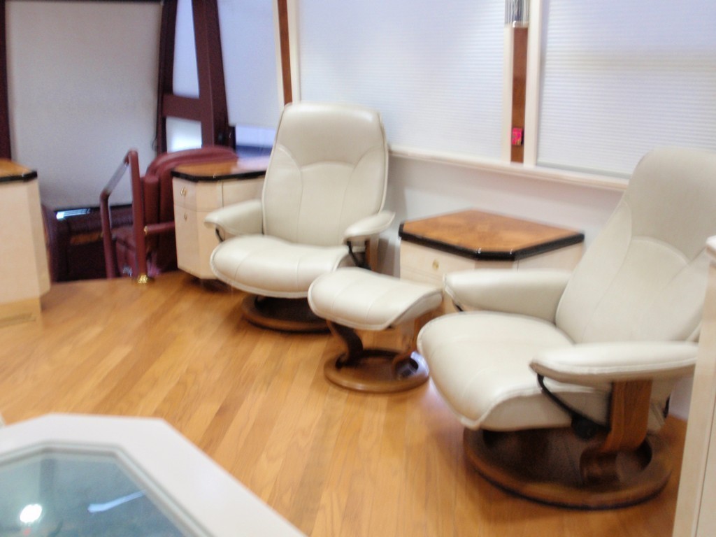 Prevost Featherlite New Wood Floor Salon by Excalibur Coach - Floor - Prevost Motorhome - H3-45 - XL- XLII - Marathon - Entertainer