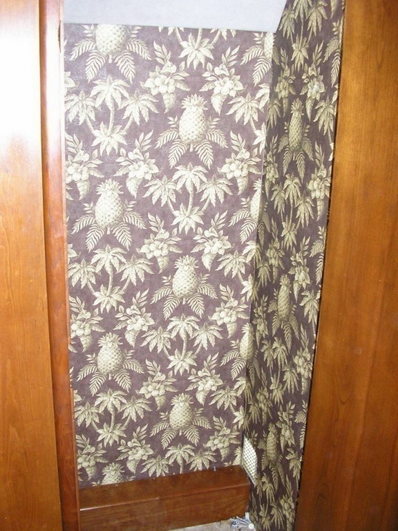 Prevost Motrohome Class A -Bath with new wallpaper installed by Excalibur Coach
