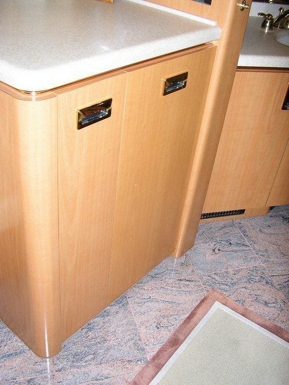 Prevost Motorhome Class A - New specialized interior cabinets by Excalibur Coach