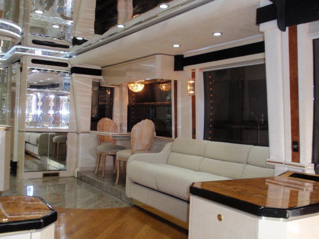 Prevost H3-45 Burn Job Salon Repaired by Excalibur