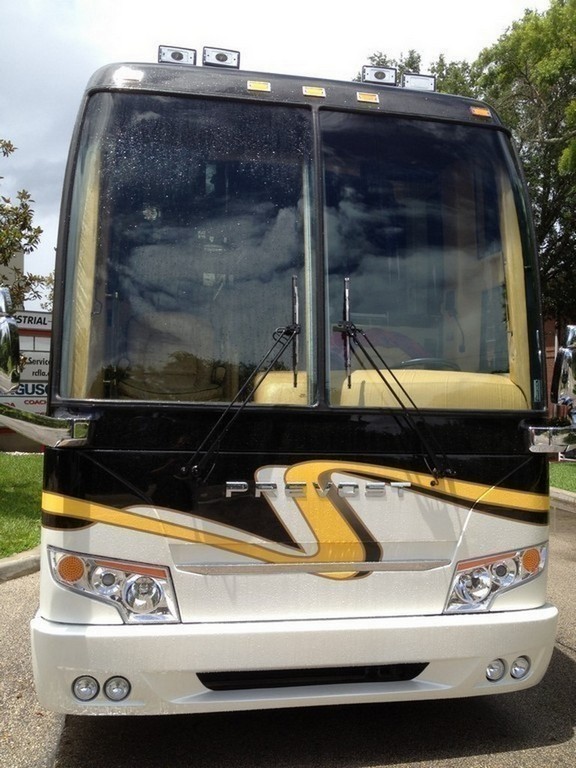 Prevost H3-45 front 2012 Upgraded by Excalibur