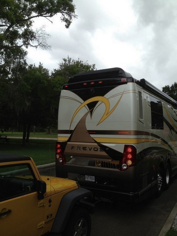 Prevost H3-45 2012 Upgrade with tow vehicle by Excalibur