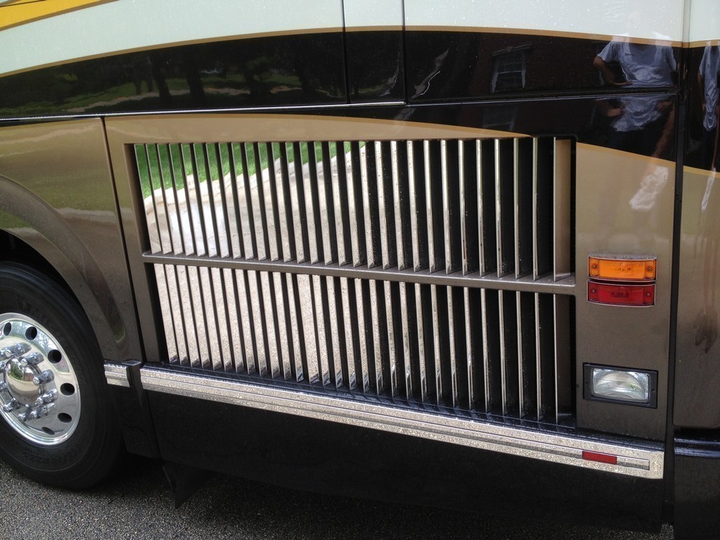 Prevost H3-45 radiator door with added stainless steel by Excalibur