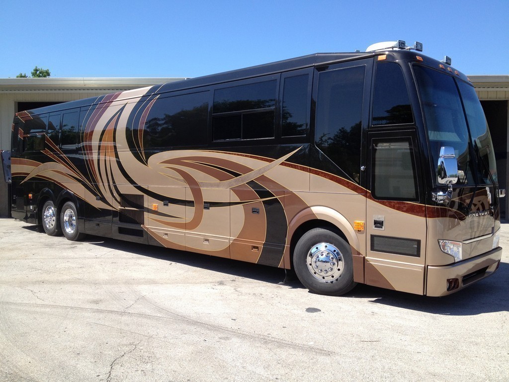 Prevost H3-45 2012 Upgraded Front, Rear and Fenders with Full Paint Job By Excalibur Coach - Copy