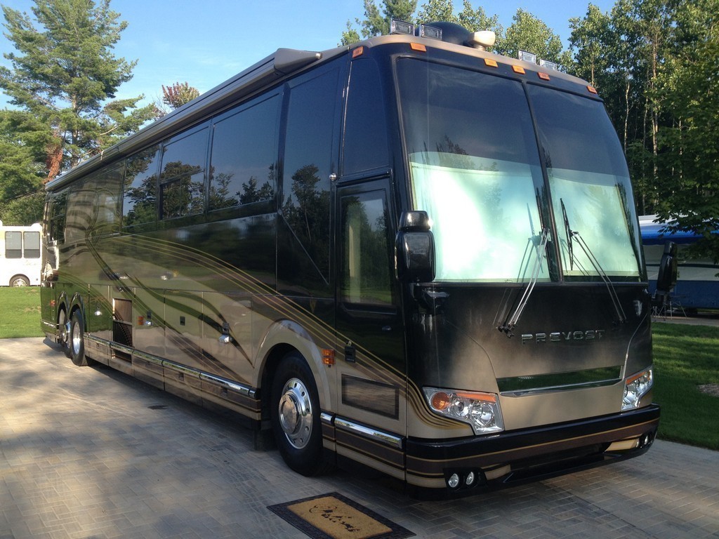 Prevost H3-45 Fender Upgrade by Excalibur Coach