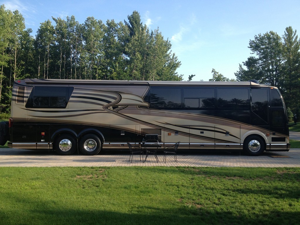 Prevost H3-45 2012 Fender Upgrade by Excalibur Coach