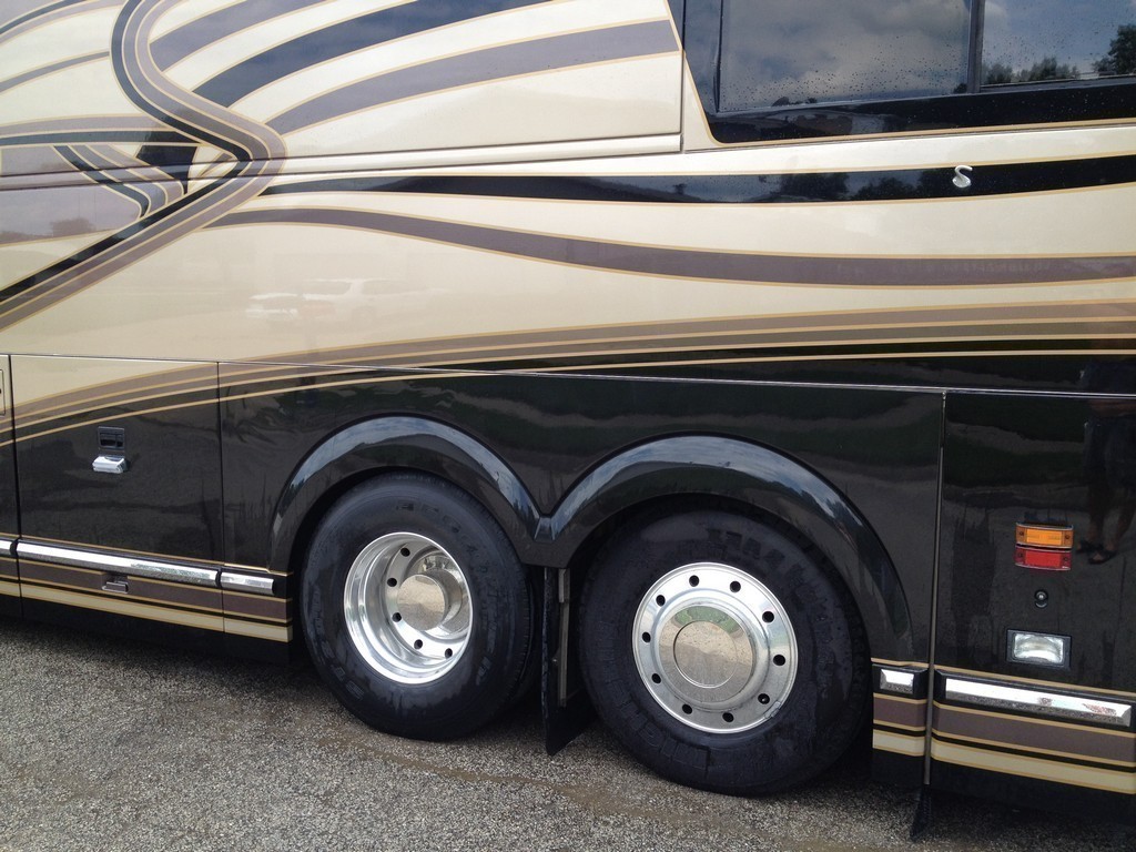 Prevost H3-45 LH Drive Fender Upgraded by Excalibur Coach