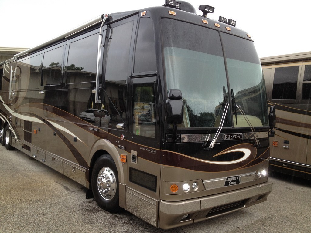 Prevost H3-45 Headlight upgrade by Excalibur Coach