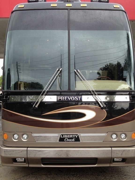 Prevost H3-45 Headlight upgrade by Excalibur Coach