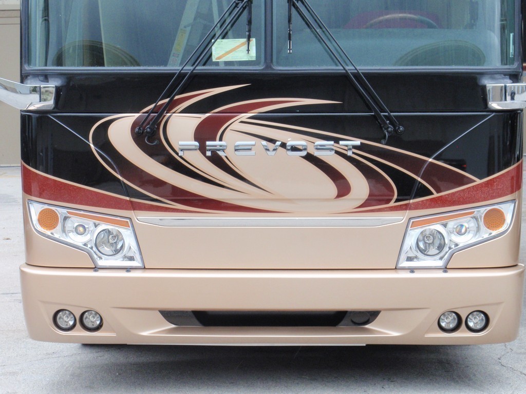 Prevost 2010 H3-45 Lower Facelift by Excalibur Coach
