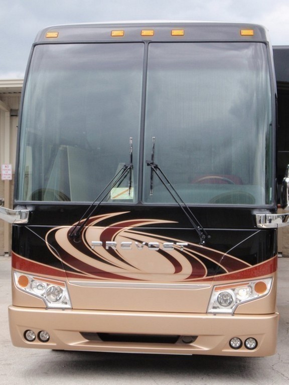 Prevost 2010 H3-45 Facelift by Excalibur Coach
