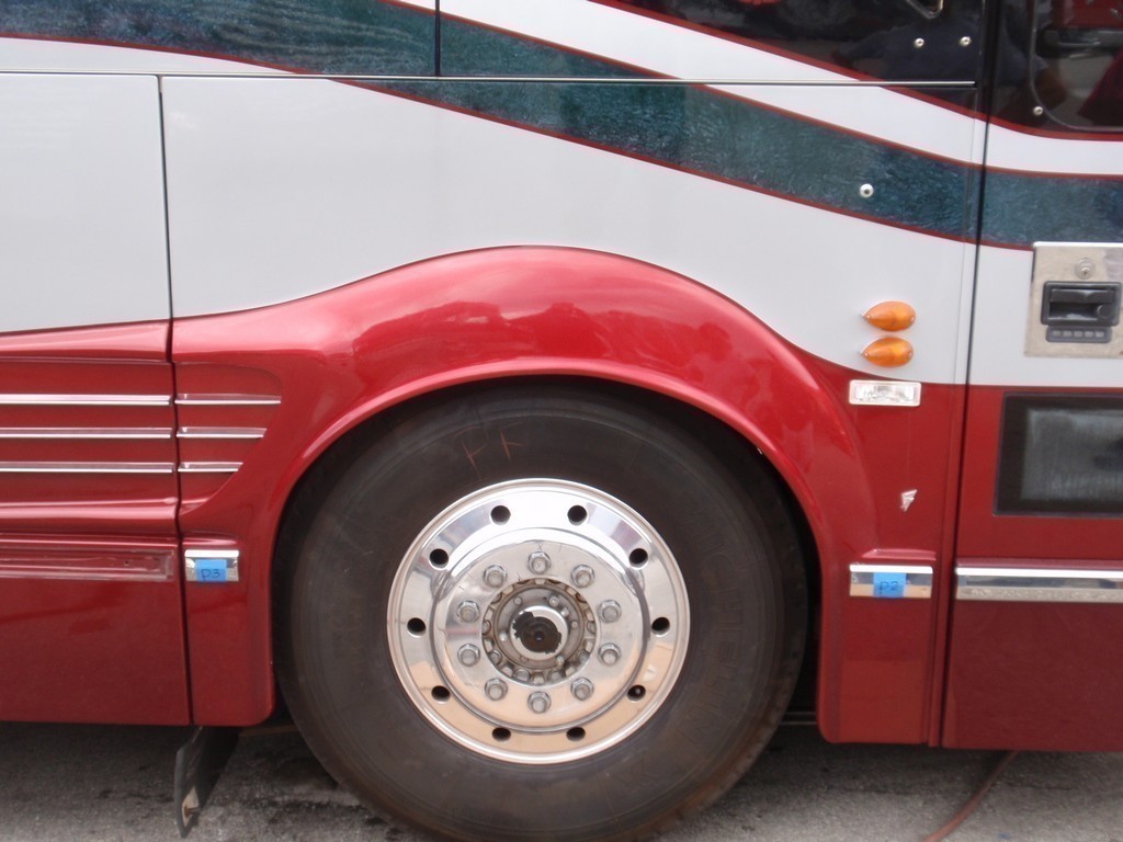 Prevost H3-45, XL, XLII Fenders Enlarged for the 365 Tires by Excalibur Coach