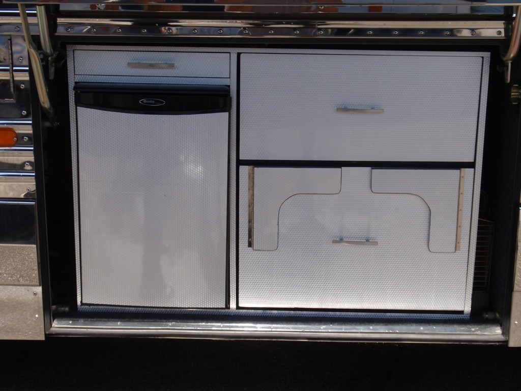 Prevost Bay 3 Barbeque by Excalibur Coach Prevost Motorhome XL XLII H3