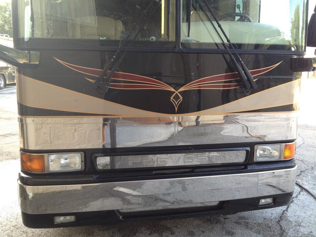 Prevost XL II before Excalibur Coach facelift