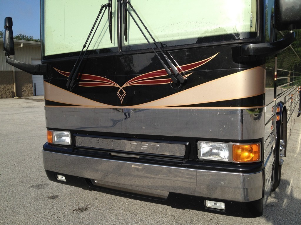 Prevost XL II before Excalibur Coach facelift