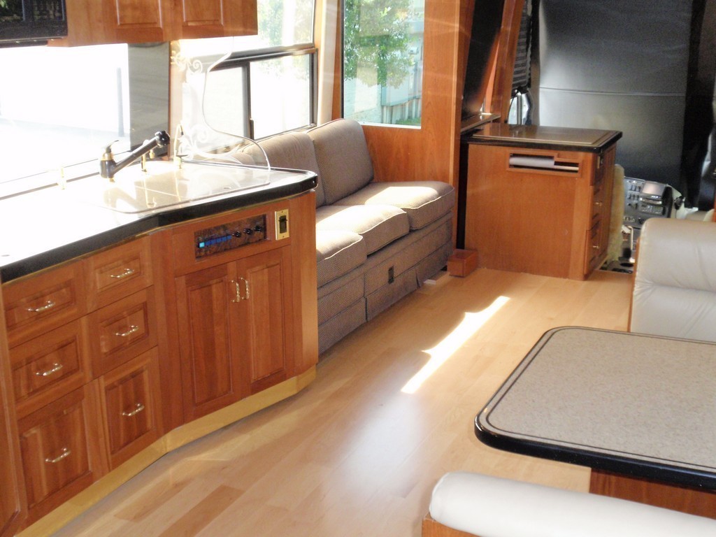 Salon Slide out Sofa Space