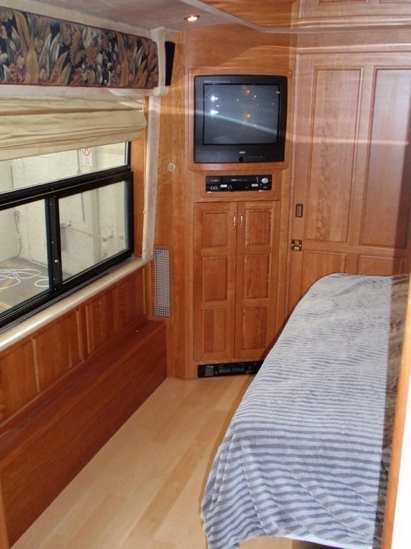 H3-45 Stateroom Floor space