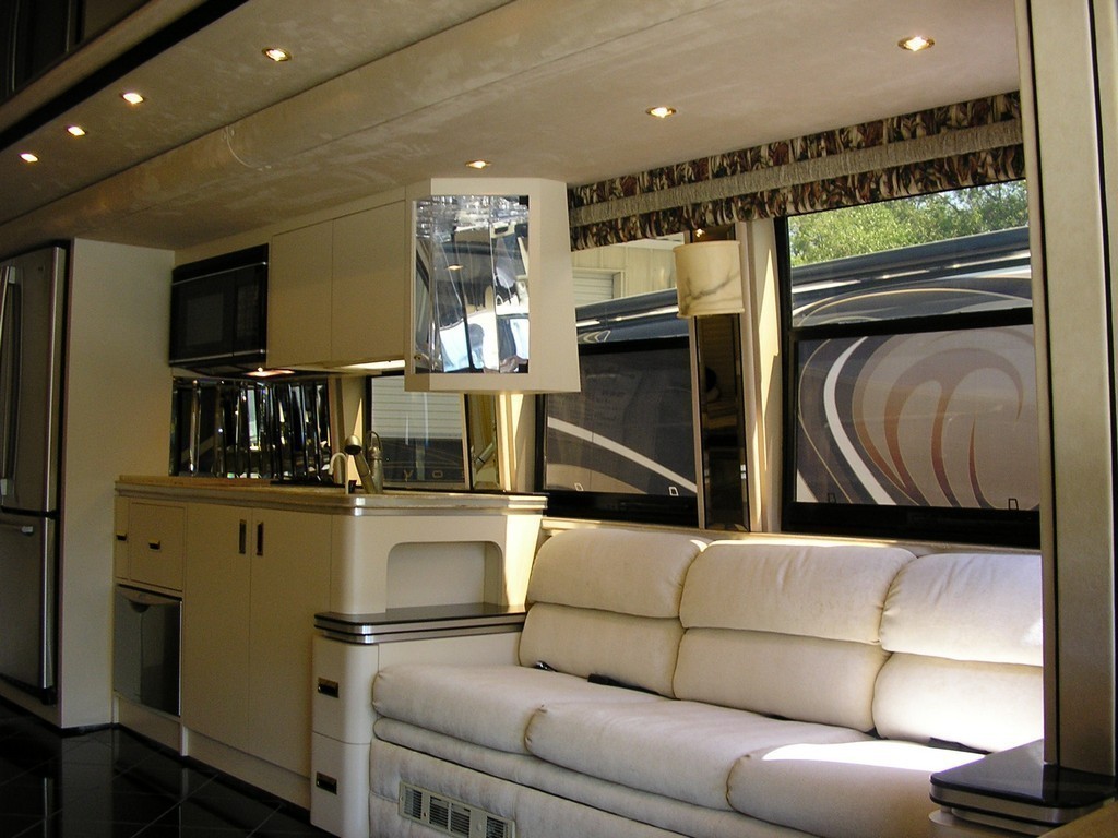 Salon Slide