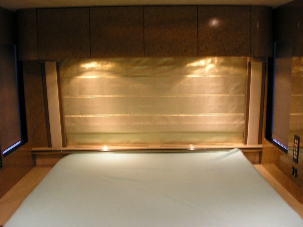 H3-45 Bedroom Head Of Bed