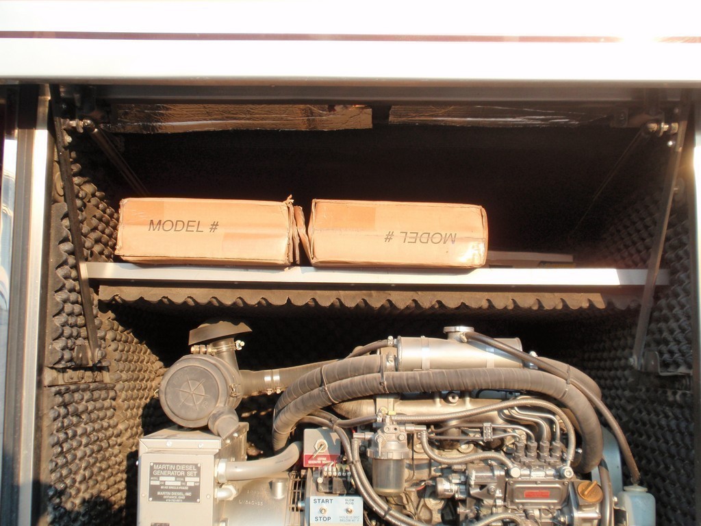 H3-45 with 2 14' Slideouts, photo 8