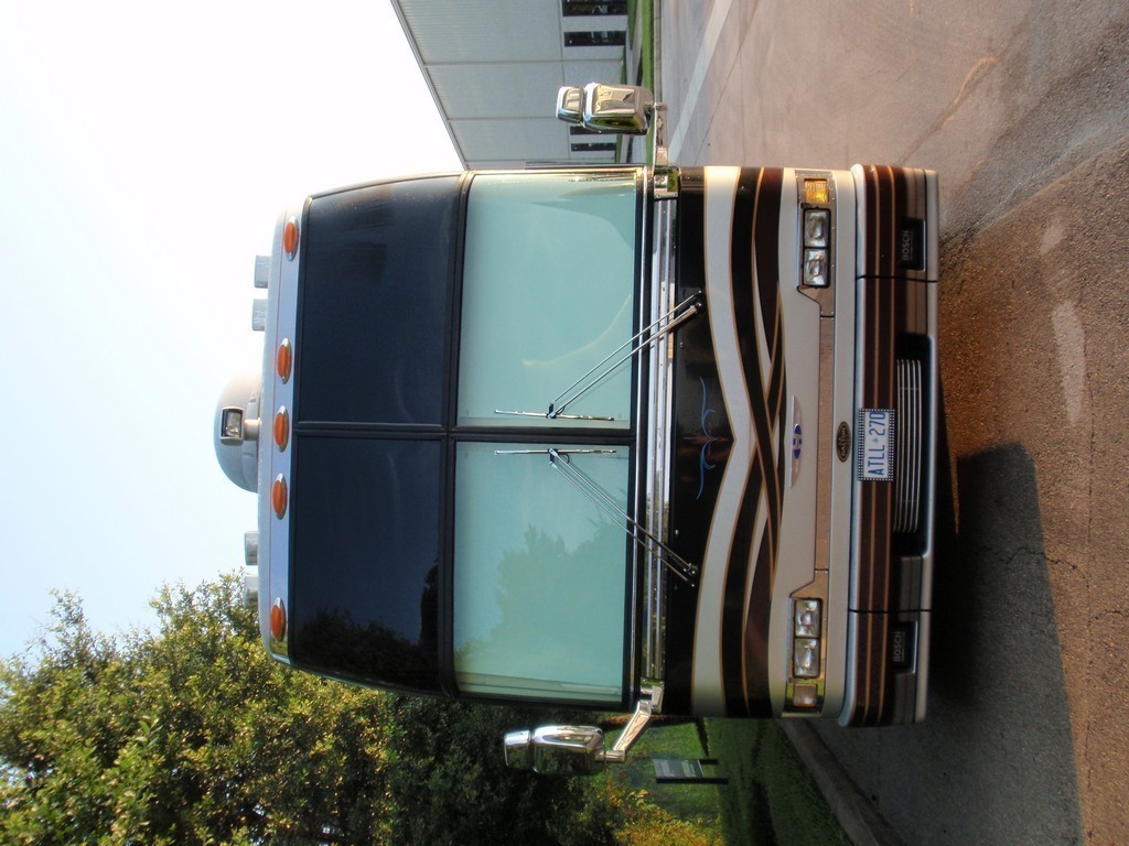 H3-45 with 2 14' Slideouts, photo 10
