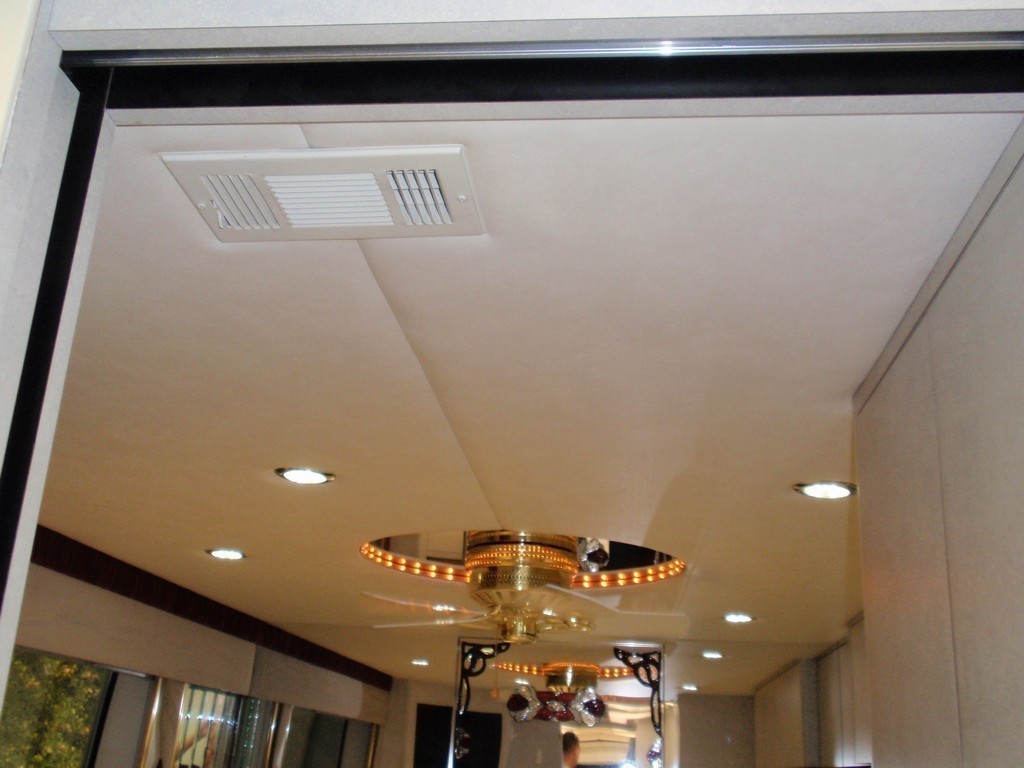 H3-45 with 2 14' Slideouts, photo 22