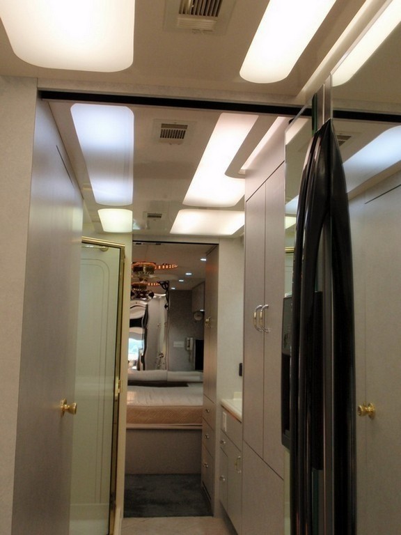 H3-45 with 2 14' Slideouts, photo 23