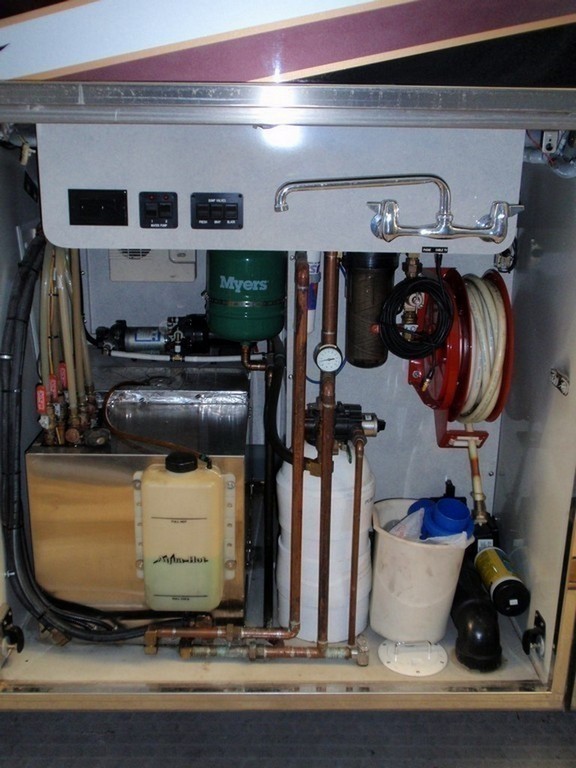 H3-45 with 2 14' Slideouts, photo 25