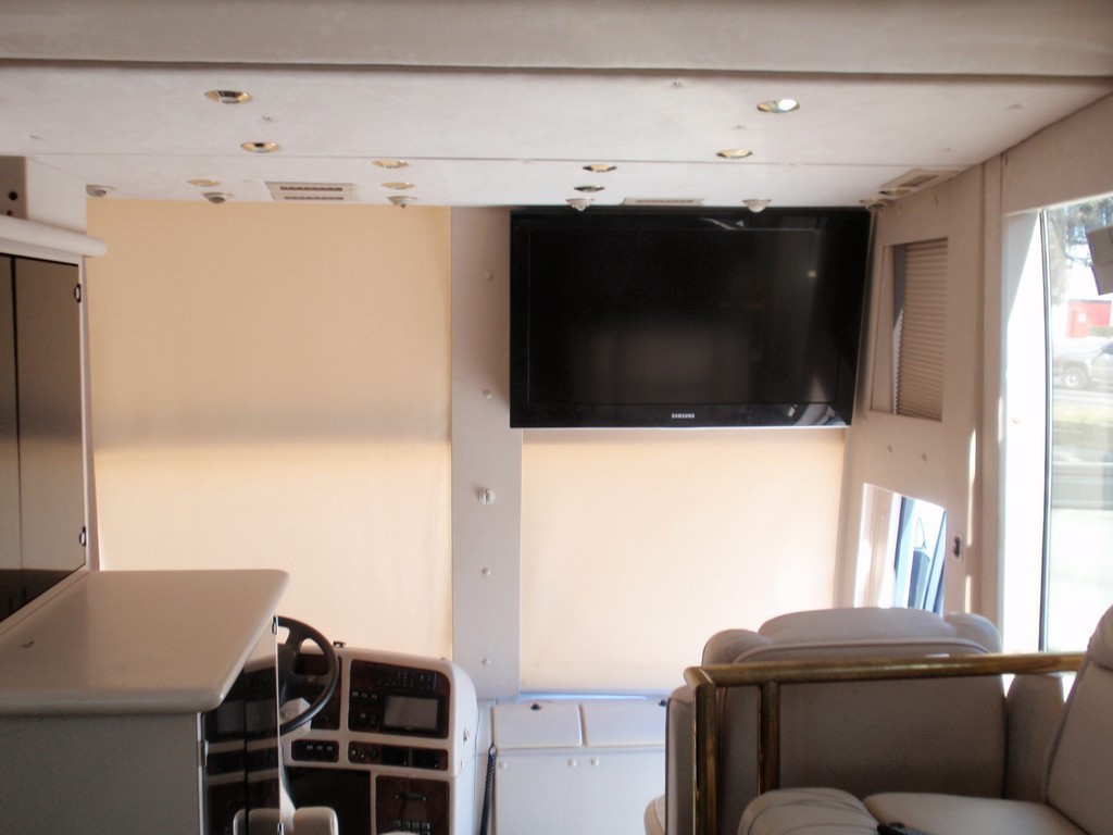 Front TV by Excalibur Coach - Prevost, XL, XLII, H3-45, Country Coach, Monaco, Marathon, Entertainer, Motorhome, Class A