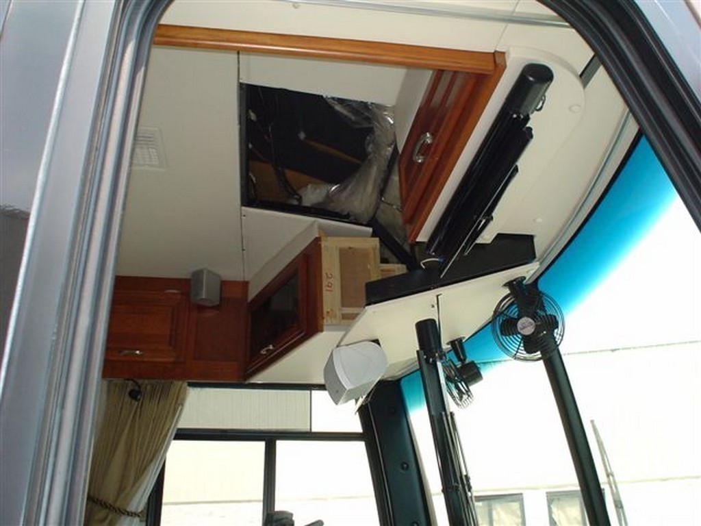 Prevost, XL, XLII, Monaco, Motorhome, Class A - New Flat screen TV installation by Excalibur Coach