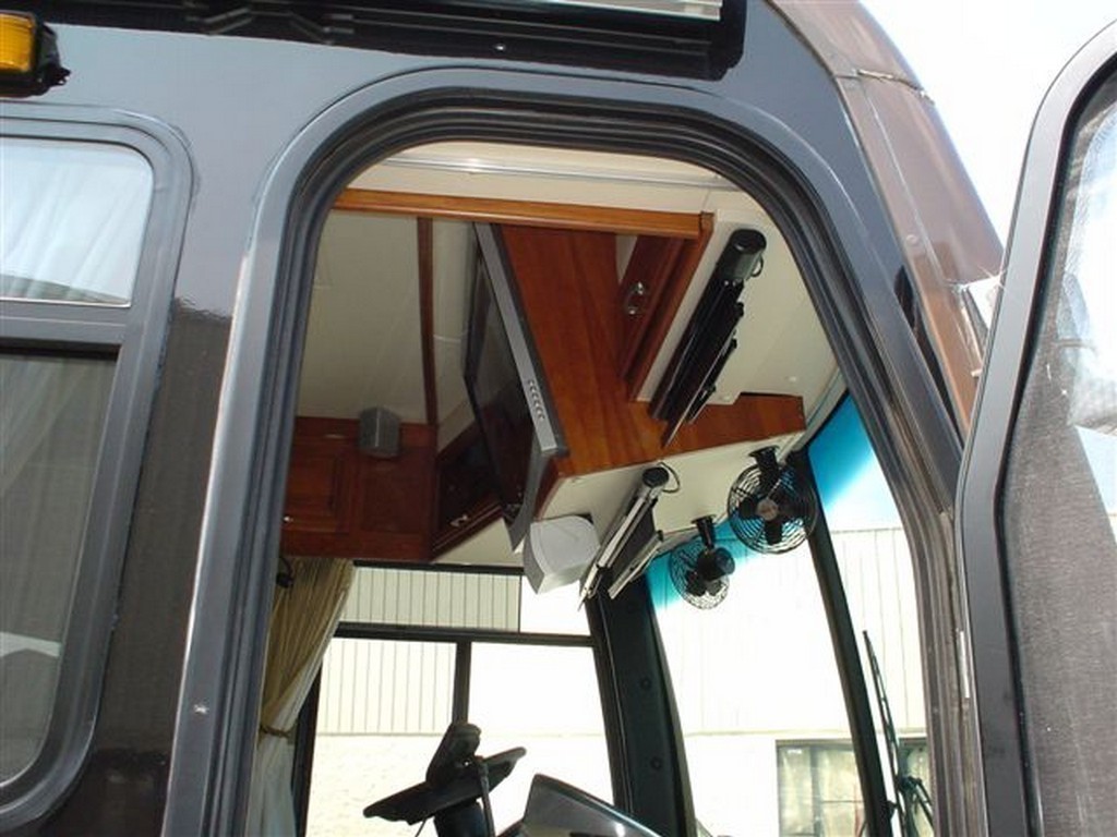 Prevost, XL, XLII, Monaco, Motorhome, Class A - New flat screen TV installed by Excalibur Coach