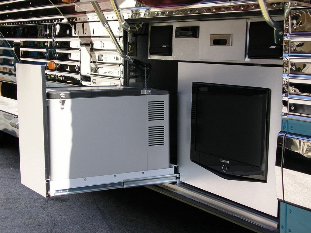 Prevost, XL, XLII, H3, Motorhome, Country Coach Bay Frig and TV designed by Excalibur Coach