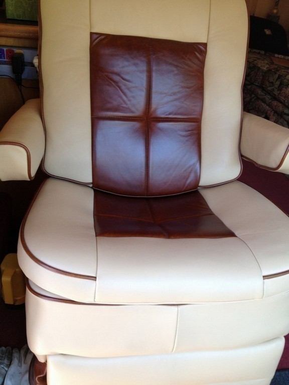 Royale passenger seat after new upholstery by Excalibur Coach - Prevost Motorhomes XL - XLII - H3-45 - Class A